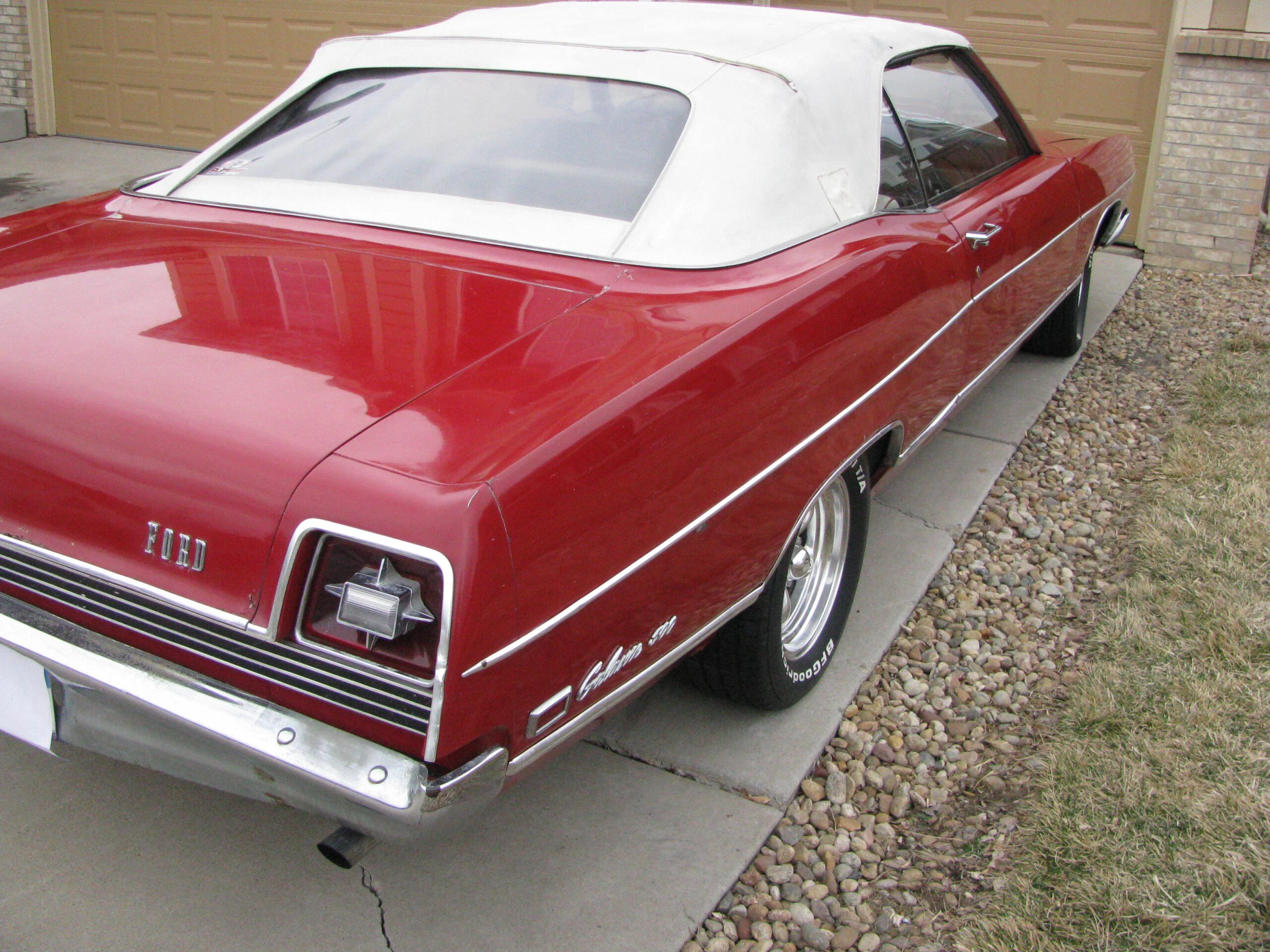 Ford-Galaxie-1969-Red-Gray-7