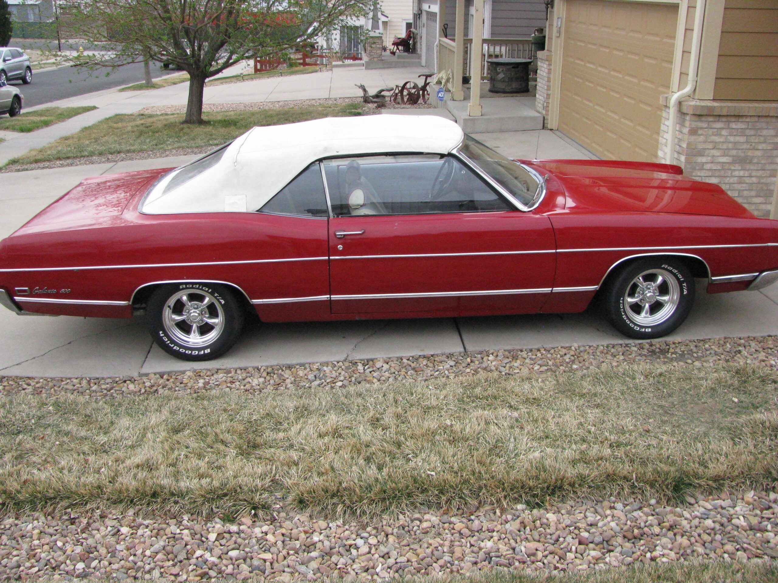 Ford-Galaxie-1969-Red-Gray-8