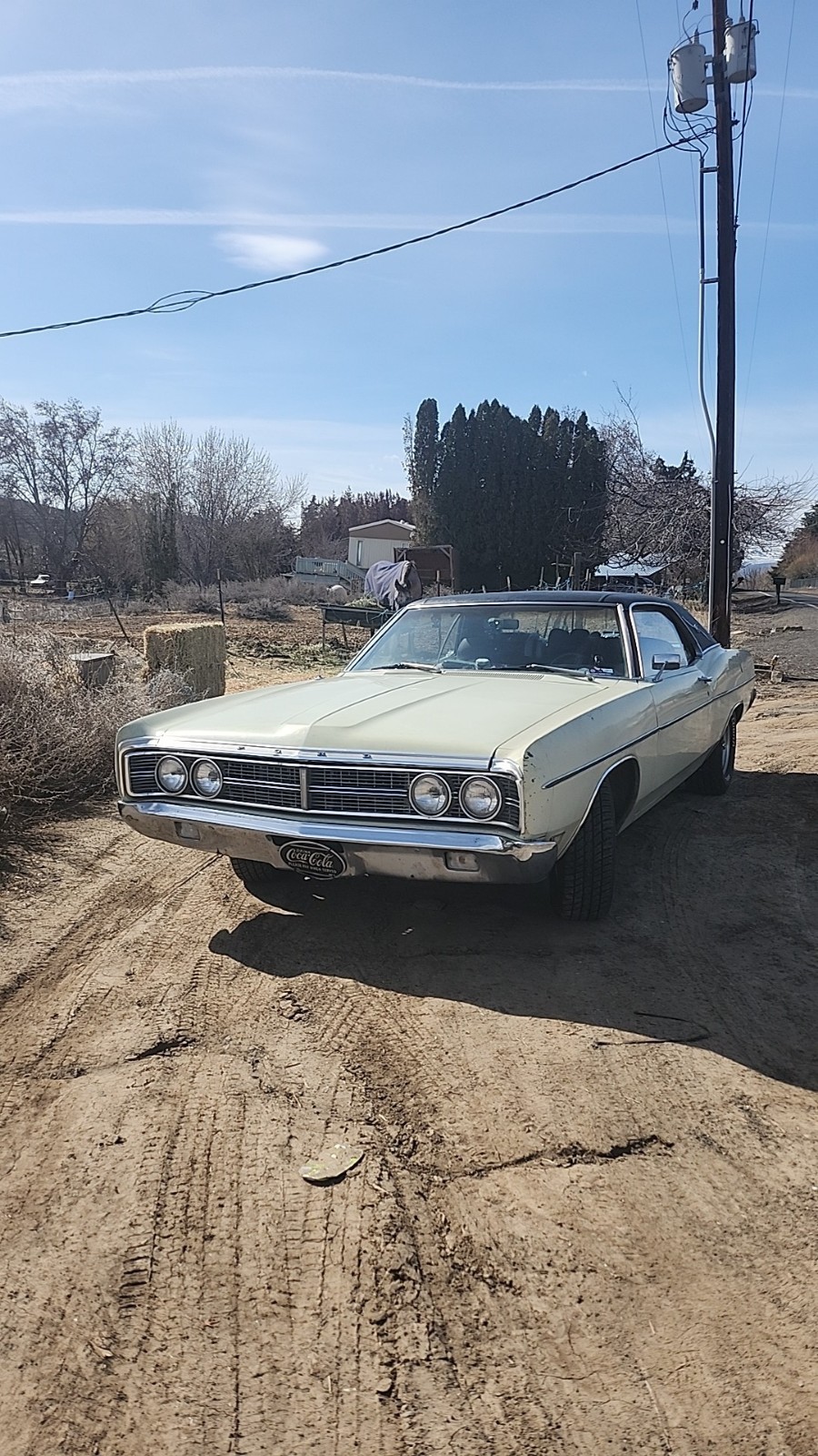 Ford-Galaxie-1970-1