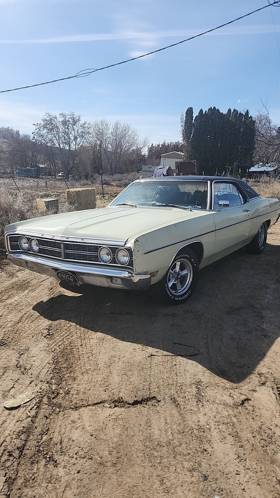 Ford-Galaxie-1970-2