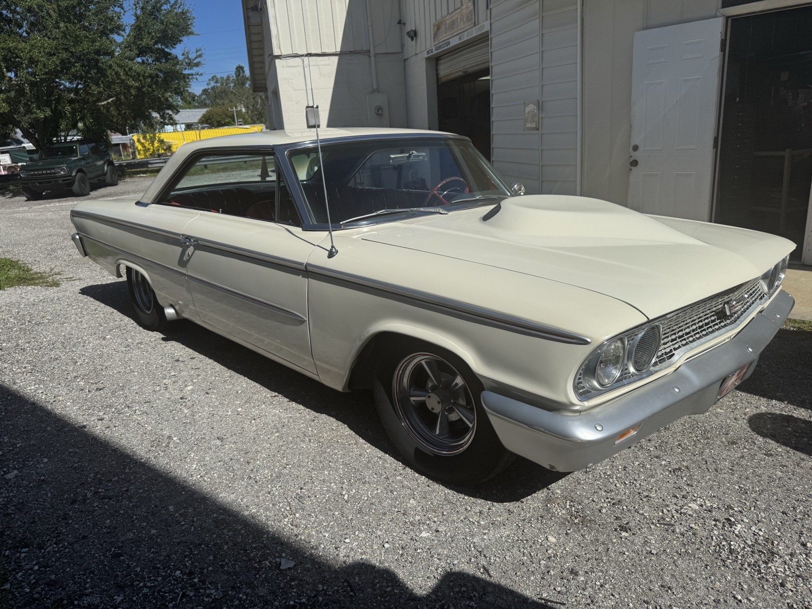 Ford-Galaxy-1963