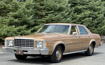 Ford-Granada-1975-Sedan-11