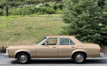 Ford-Granada-1975-Sedan-4