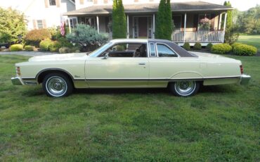 Ford-LTD-1977-Coupe-1