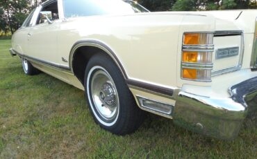 Ford-LTD-1977-Coupe-10