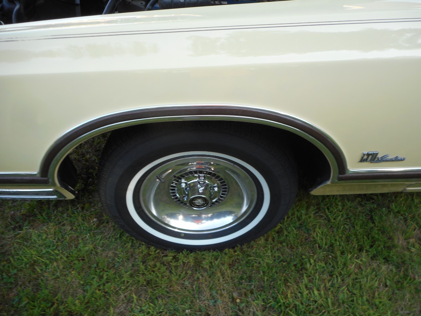 Ford-LTD-1977-Coupe-36