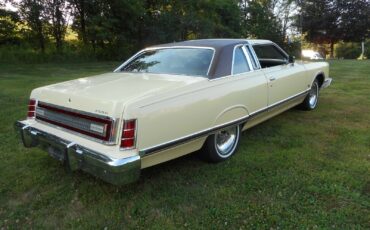 Ford-LTD-1977-Coupe-4