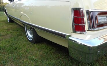 Ford-LTD-1977-Coupe-9
