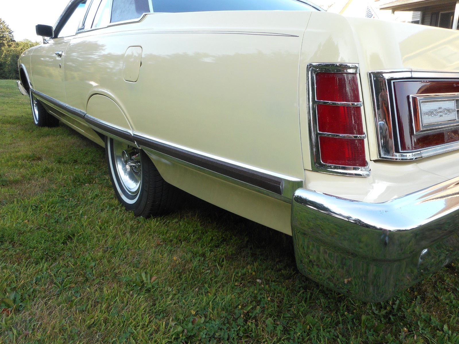 Ford-LTD-1977-Coupe-9