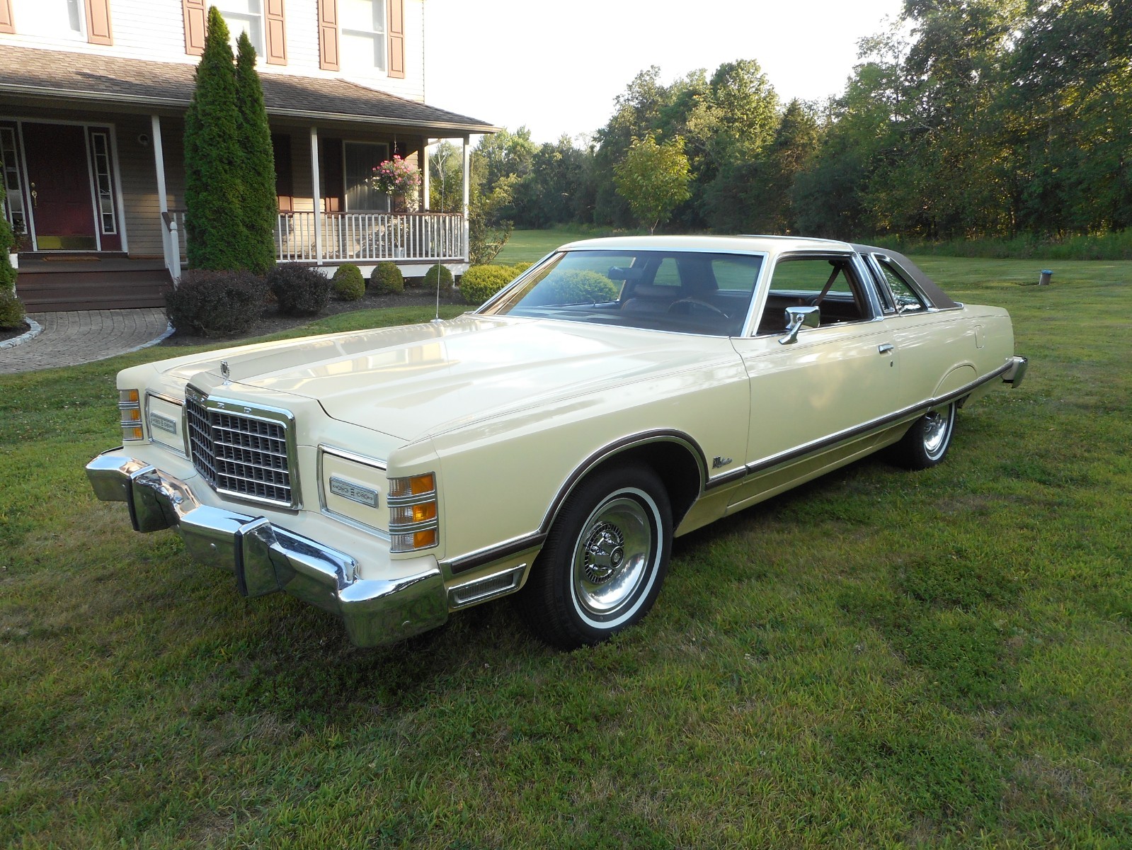 Ford LTD 1977 Coupe