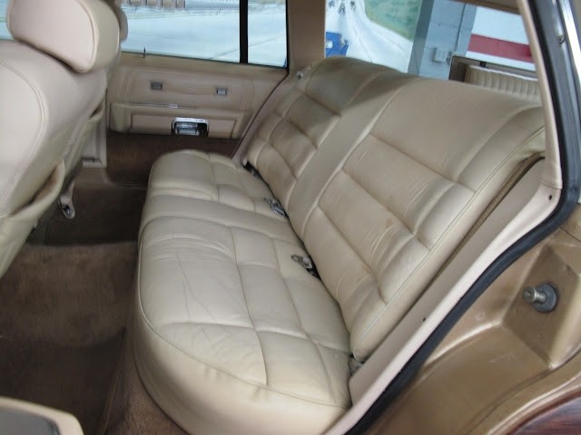 Ford-LTD-Crown-Victoria-1984-13