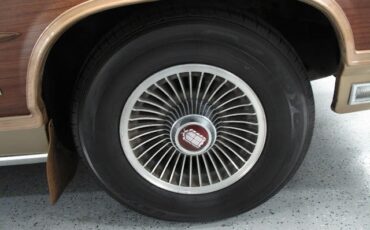 Ford-LTD-Crown-Victoria-1984-14