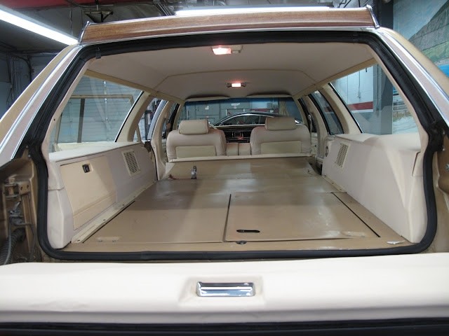 Ford-LTD-Crown-Victoria-1984-30