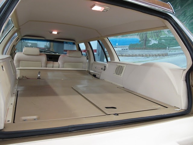 Ford-LTD-Crown-Victoria-1984-31