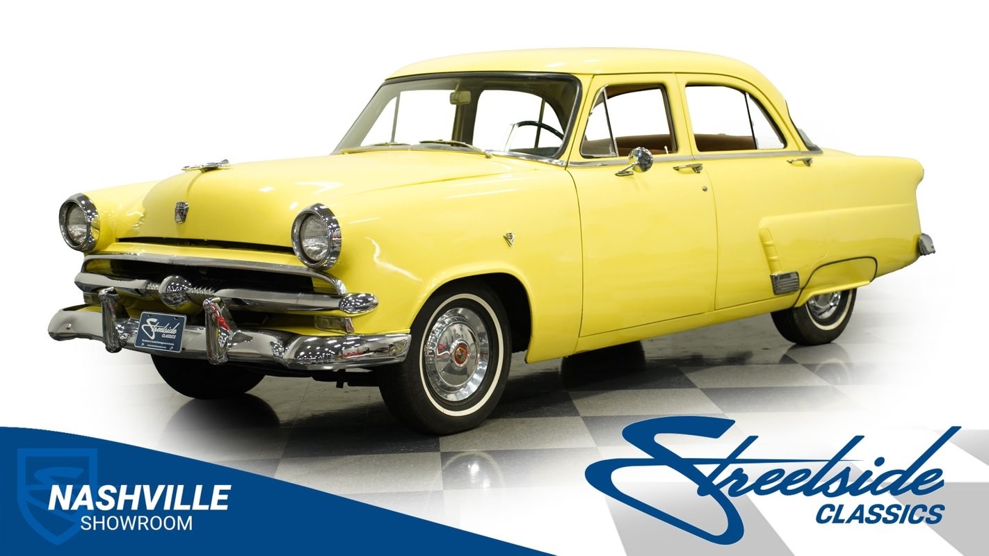 Ford Mainline 1953 Sedan