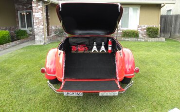 Ford-Model-40-1933-Red-Beige-13