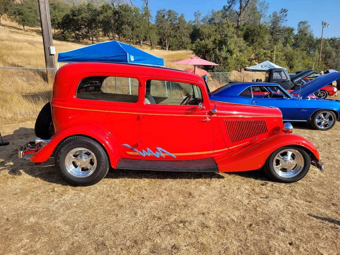 Ford-Model-40-1933-Red-Beige-2