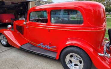 Ford-Model-40-1933-Red-Beige-21