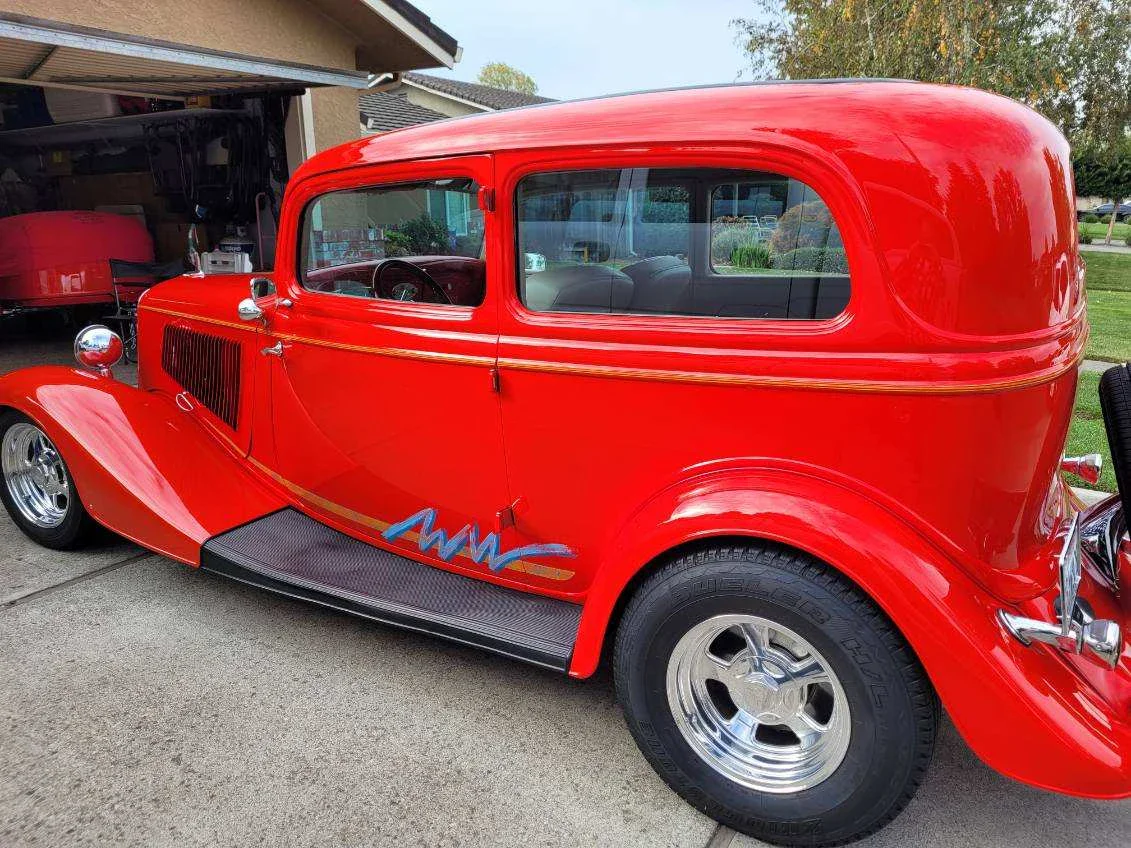 Ford-Model-40-1933-Red-Beige-21