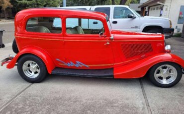 Ford-Model-40-1933-Red-Beige-3