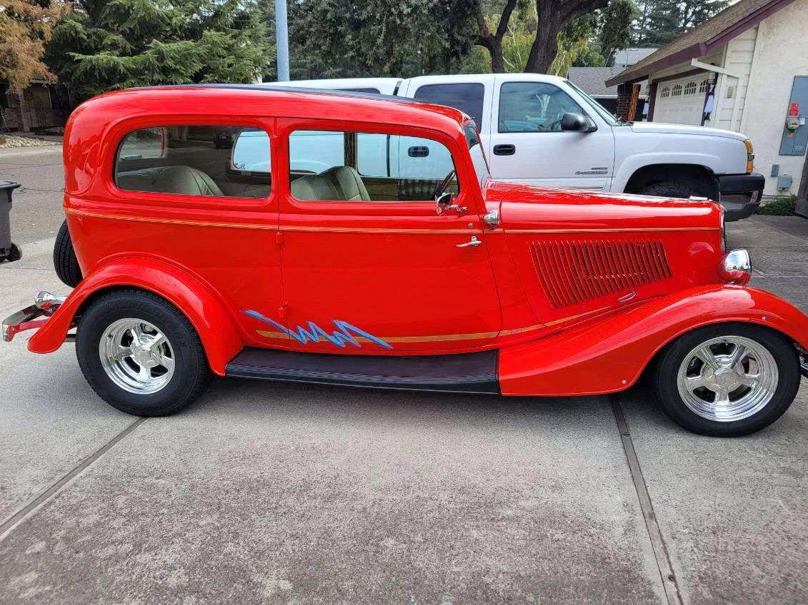 Ford-Model-40-1933-Red-Beige-3