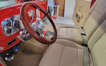 Ford-Model-40-1933-Red-Beige-4