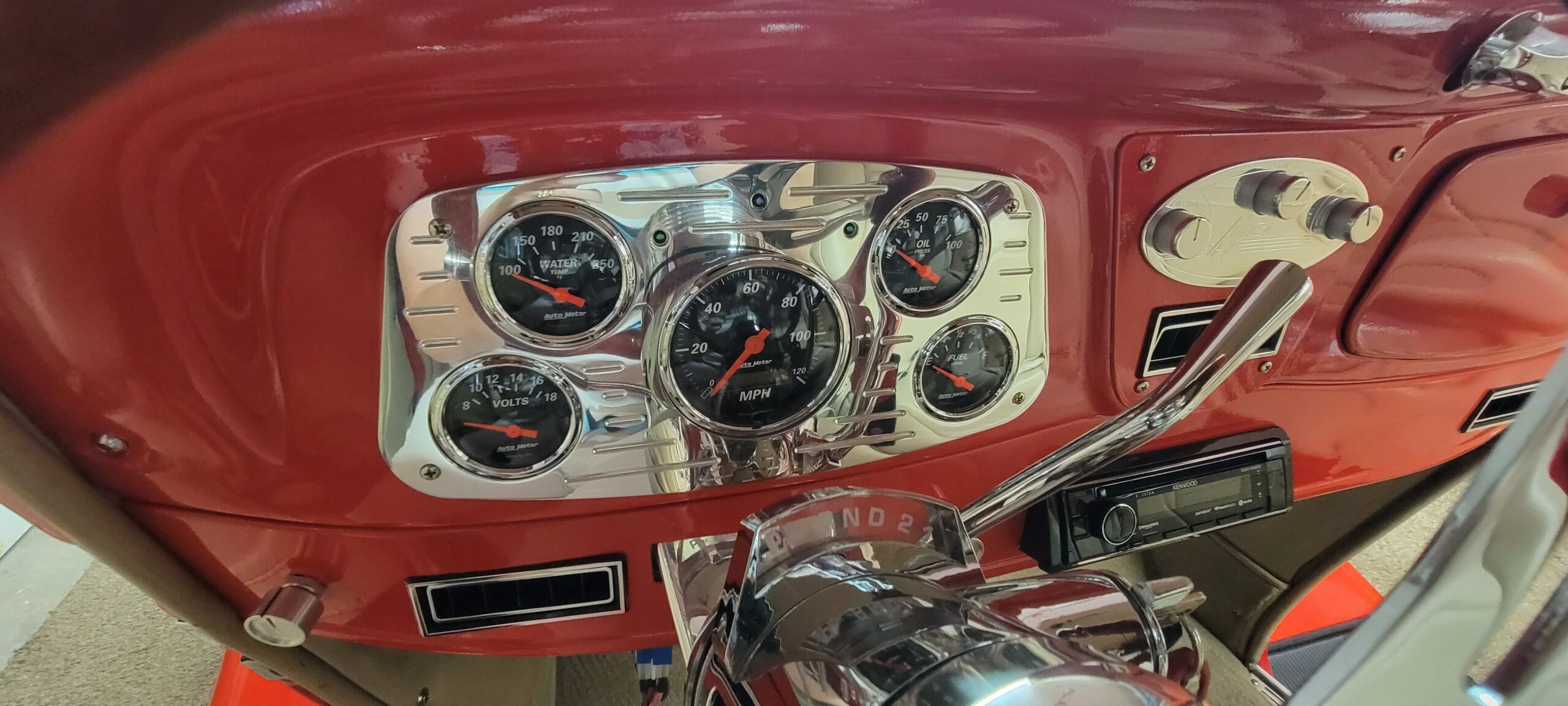 Ford-Model-40-1933-Red-Beige