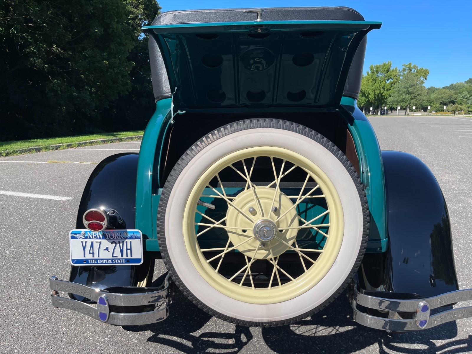 Ford-Model-A-1929-Business-Coupe-28
