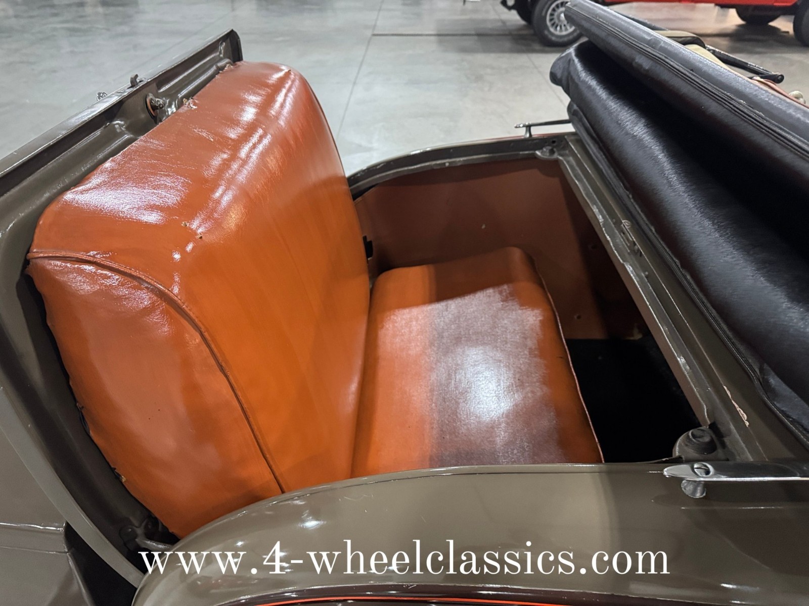 Ford-Model-A-1929-Convertible-13