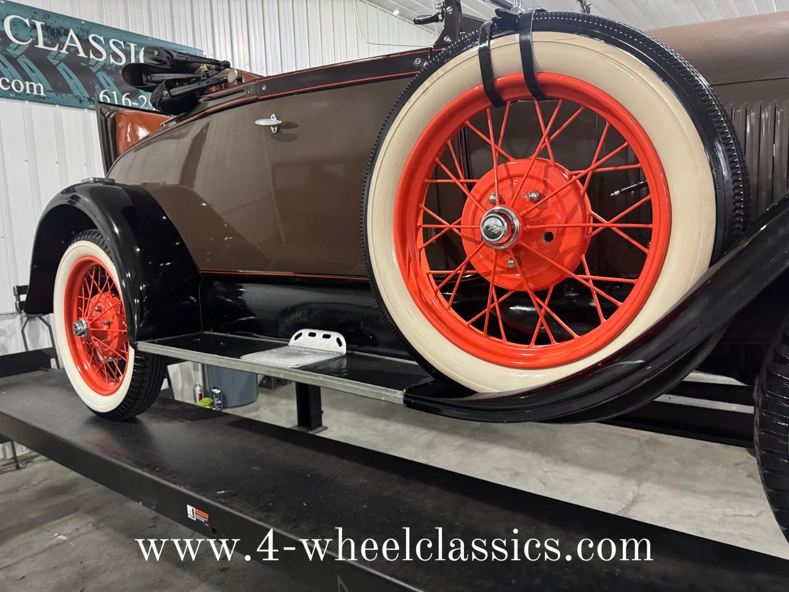 Ford-Model-A-1929-Convertible-20