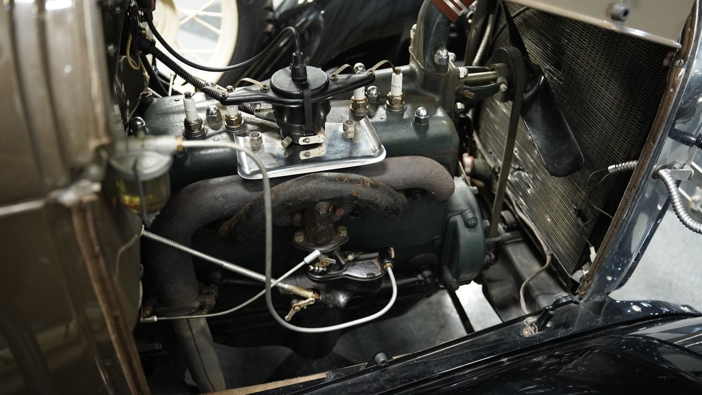 Ford-Model-A-1929-Roadster-26