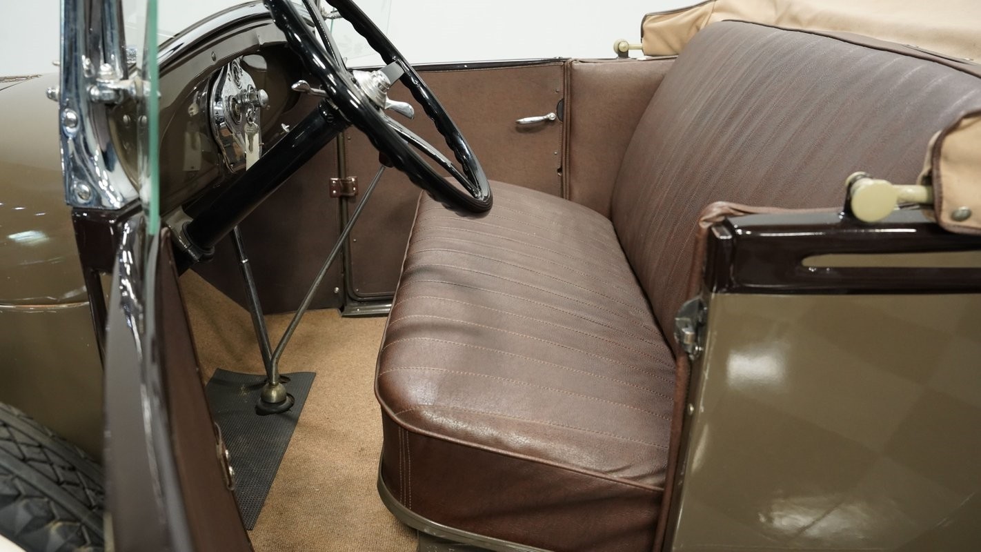 Ford-Model-A-1929-Roadster-30