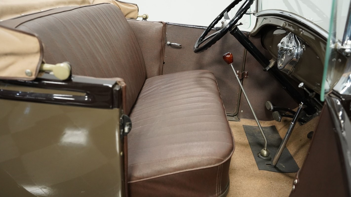 Ford-Model-A-1929-Roadster-37