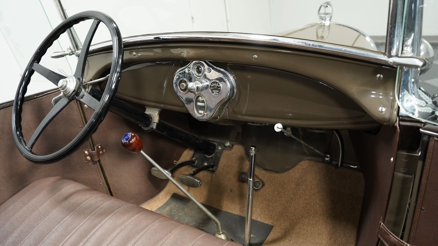Ford-Model-A-1929-Roadster-38