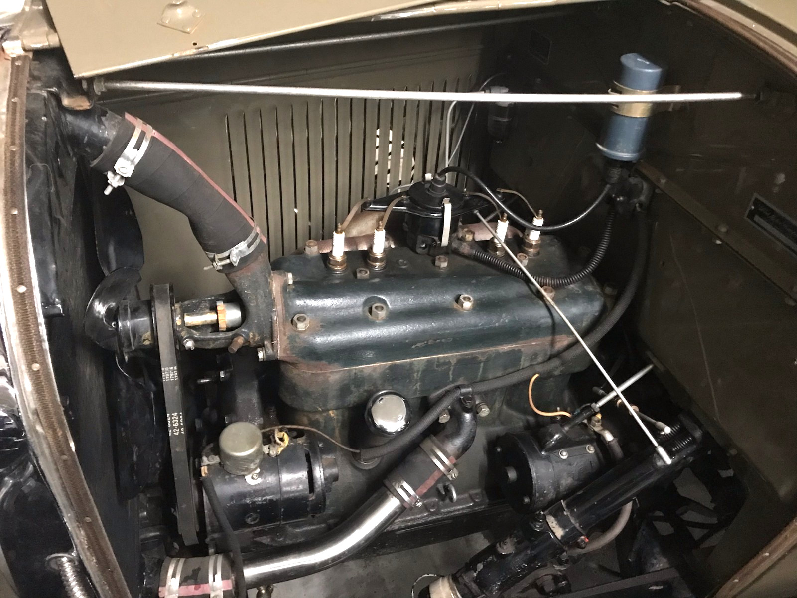 Ford-Model-A-1929-Sport-Coupe-28
