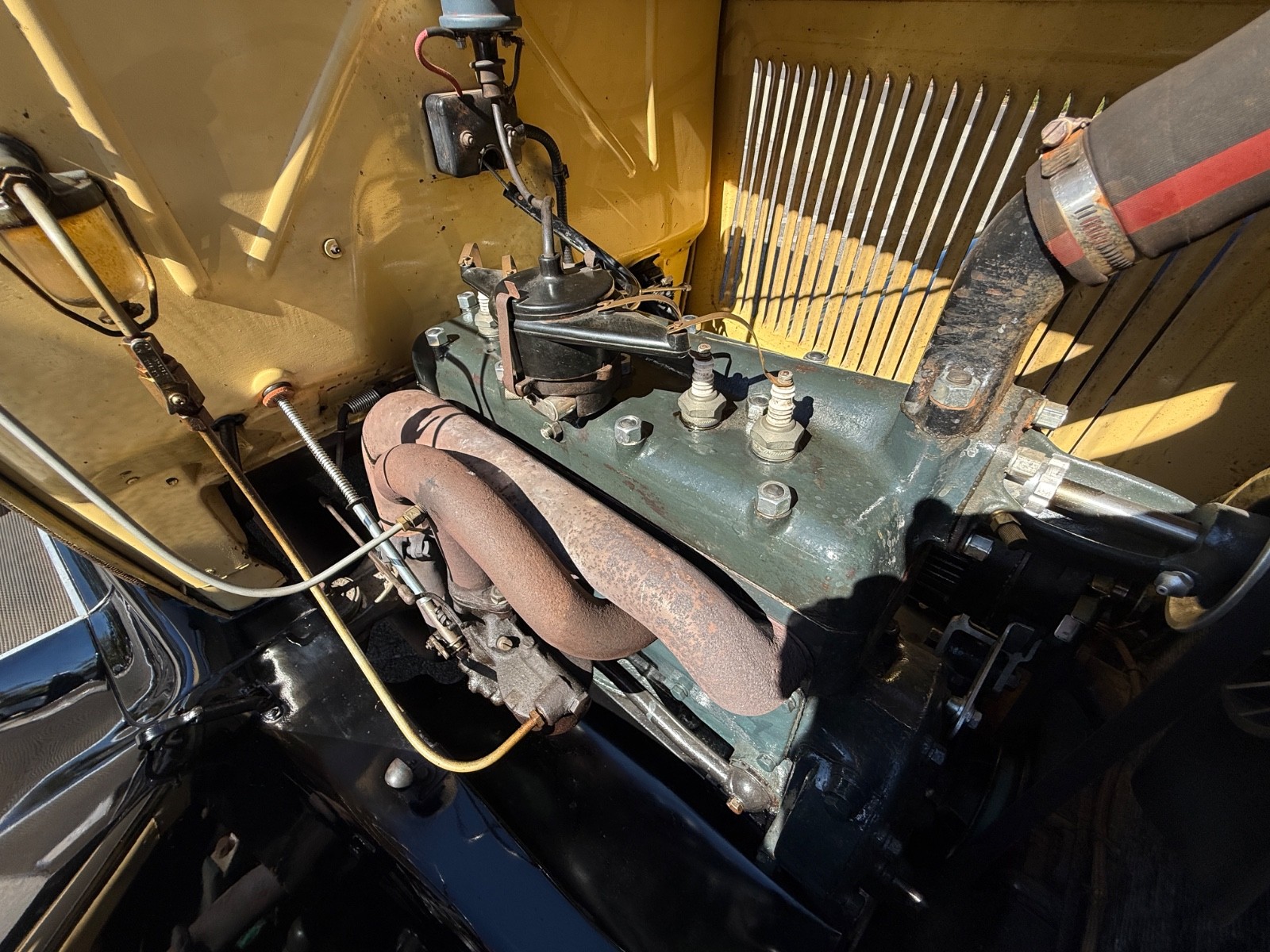 Ford-Model-A-1930-Coupe-17