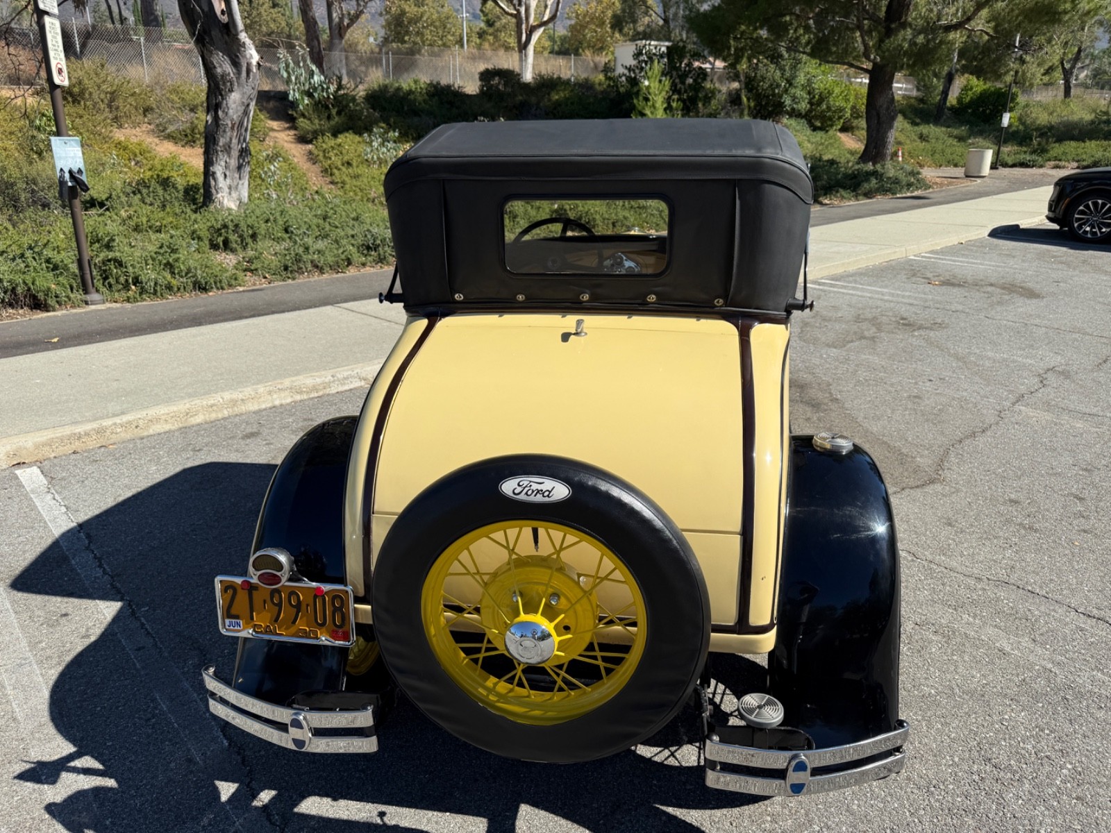 Ford-Model-A-1930-Coupe-2