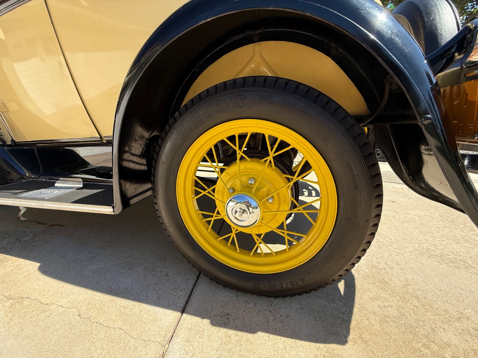 Ford-Model-A-1930-Coupe-21