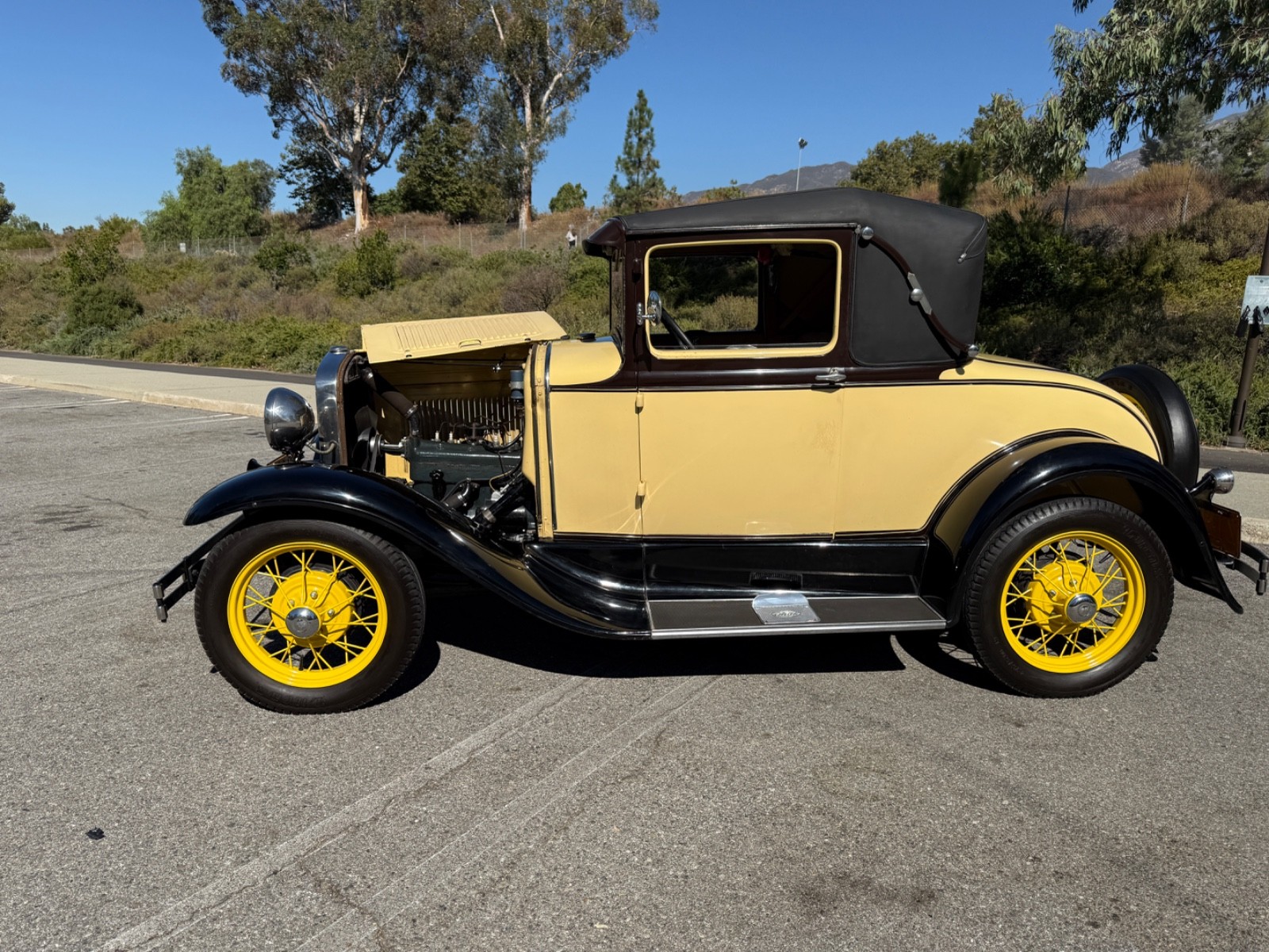 Ford-Model-A-1930-Coupe-7