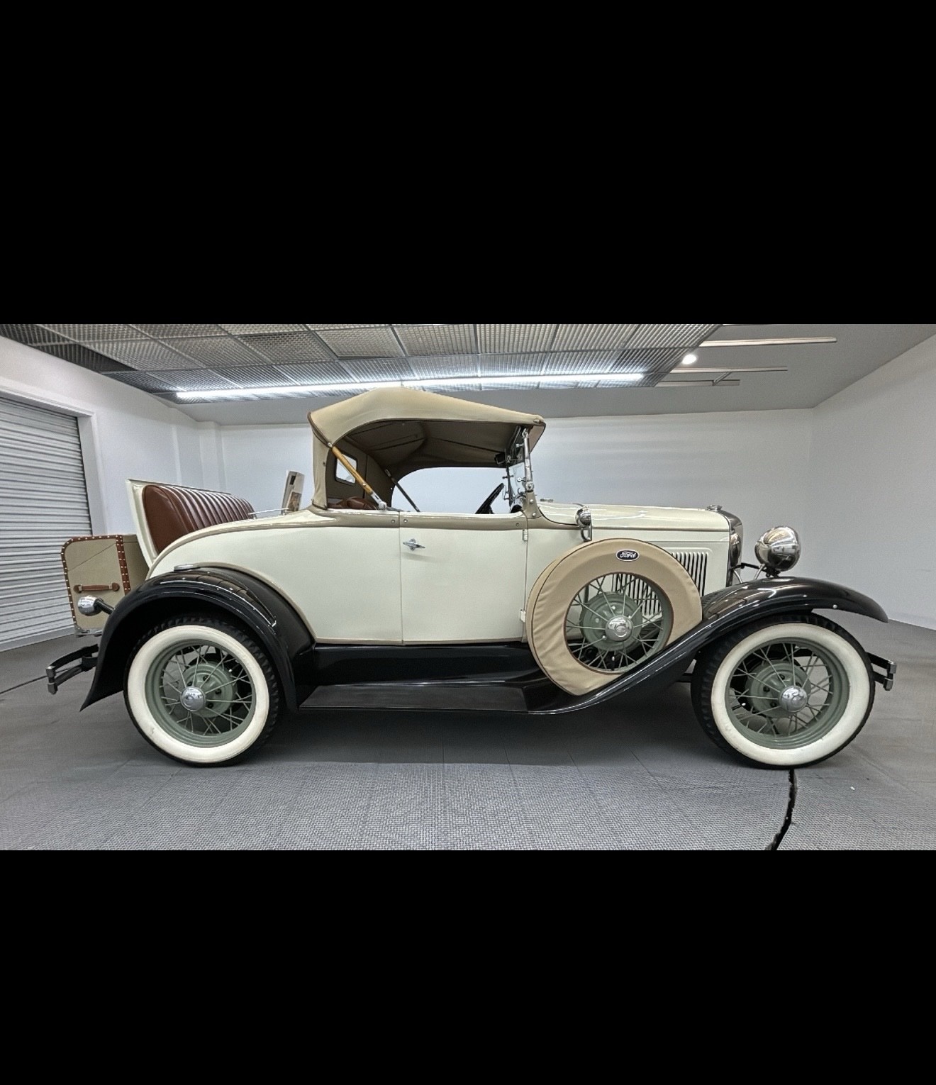 Ford-Model-A-1931-1