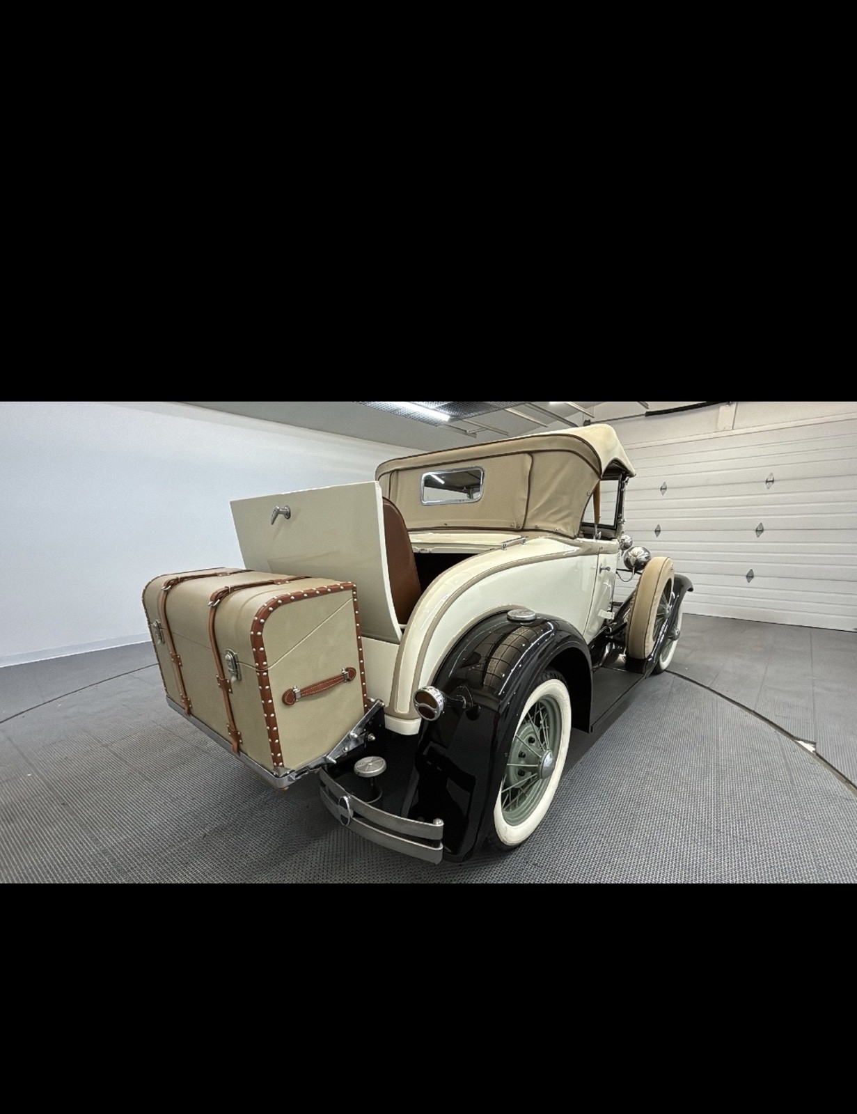 Ford-Model-A-1931-3