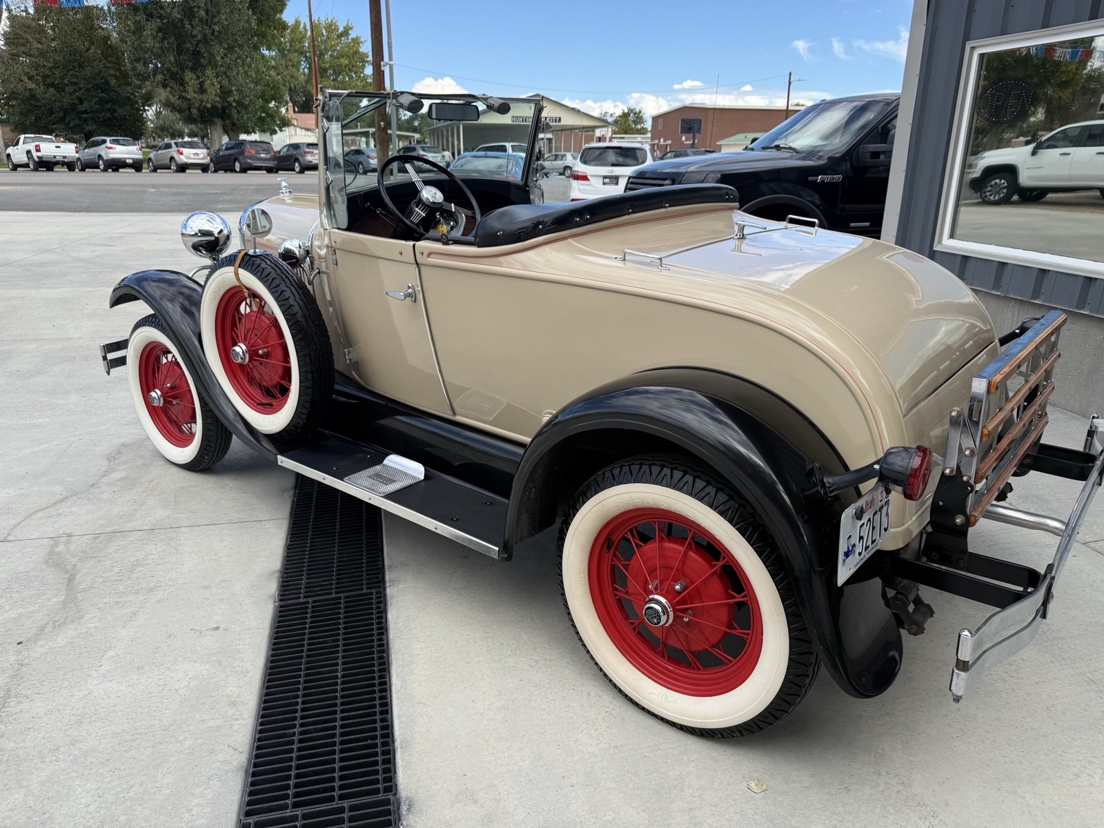 Ford-Model-A-1980-4