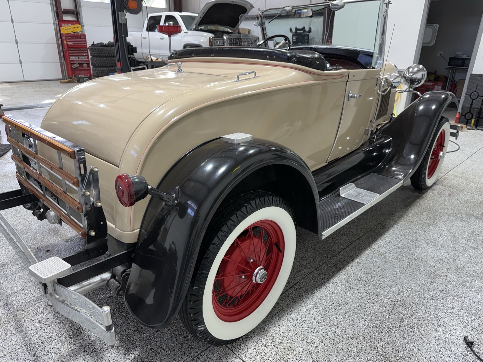 Ford-Model-A-1980-9