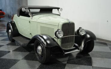 Ford-Model-B-1932-Convertible-14