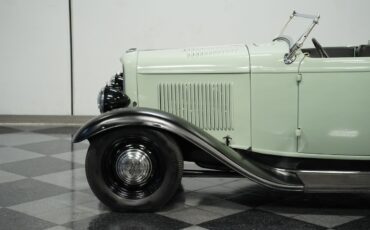 Ford-Model-B-1932-Convertible-19