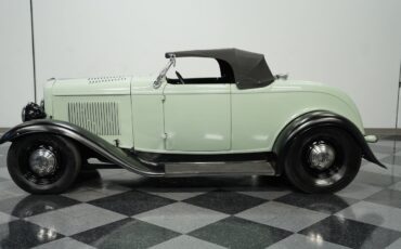 Ford-Model-B-1932-Convertible-2
