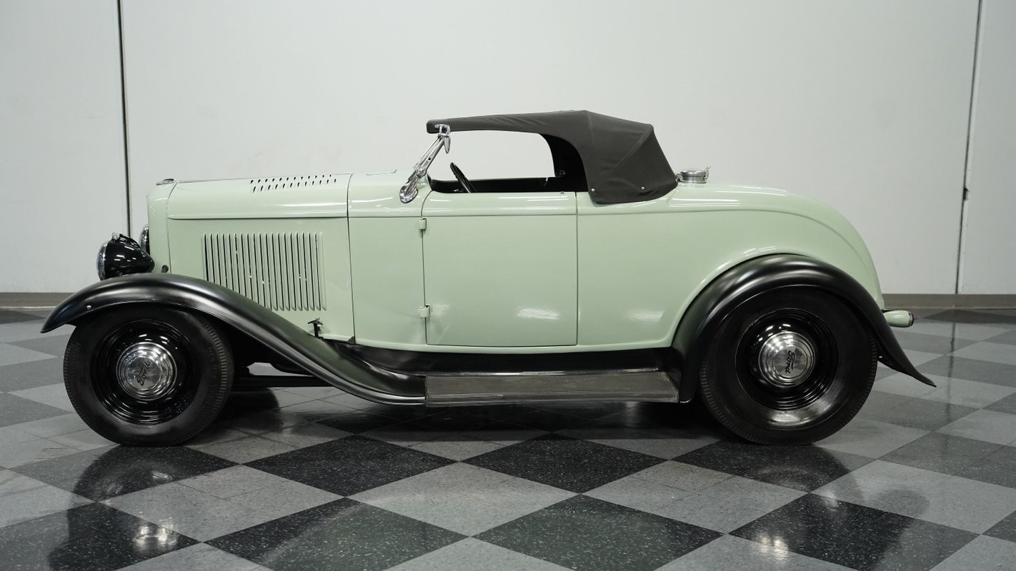 Ford-Model-B-1932-Convertible-2