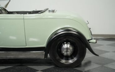 Ford-Model-B-1932-Convertible-20
