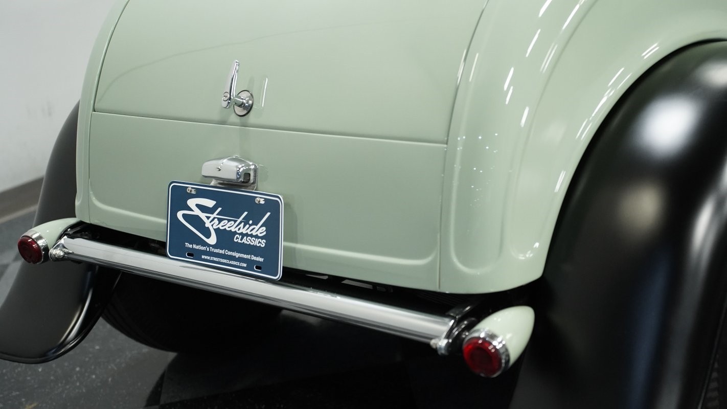 Ford-Model-B-1932-Convertible-21