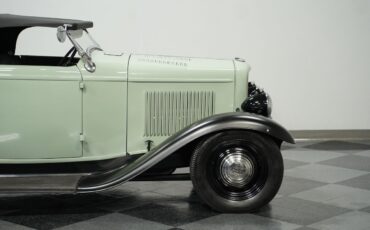 Ford-Model-B-1932-Convertible-24